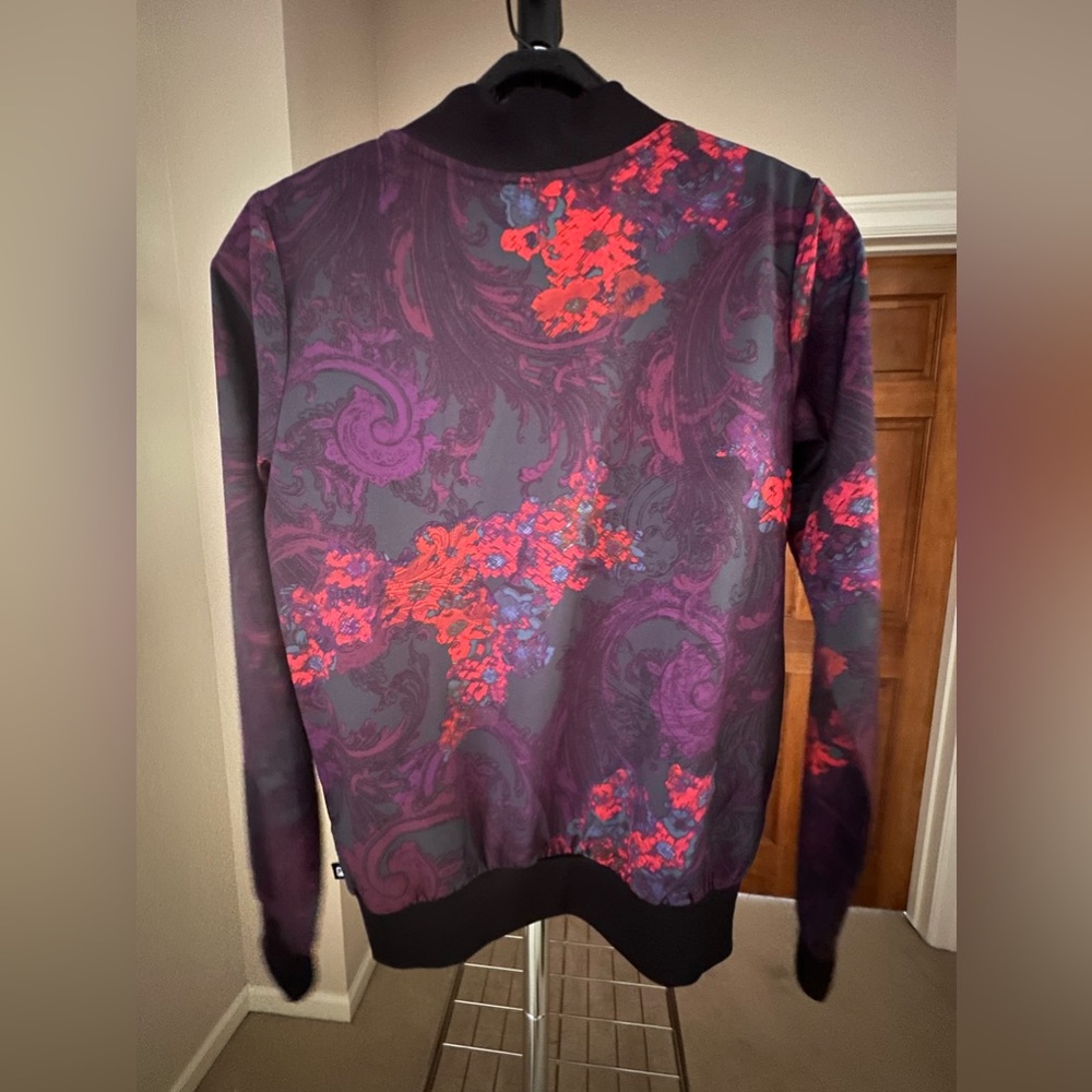 Fabletics Ithaca Floral Bomber Jacket Size S - image 3